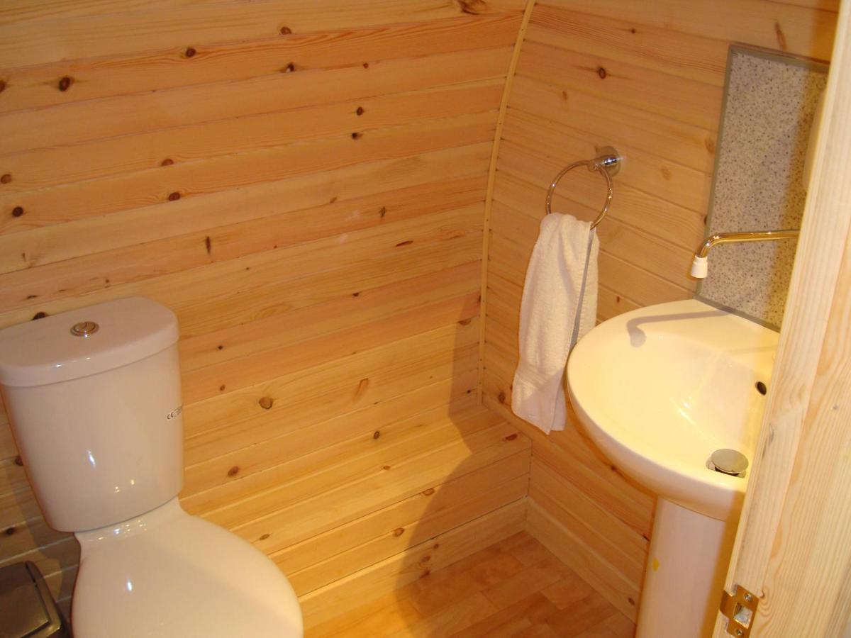 Glamping Hut - By The Way Campsite Tyndrum Zewnętrze zdjęcie